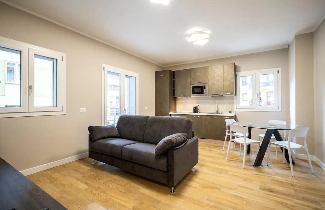 Tramvia Royale Suites - Private Free Parking-1